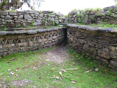 dwelling walls Kuelap